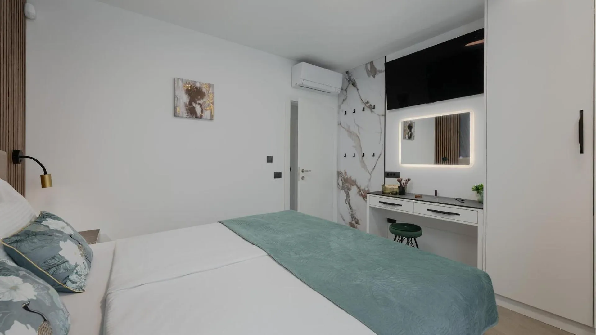 Awesome Home In Stinjan With Wifi Croatia